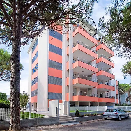 Apartament In 24463