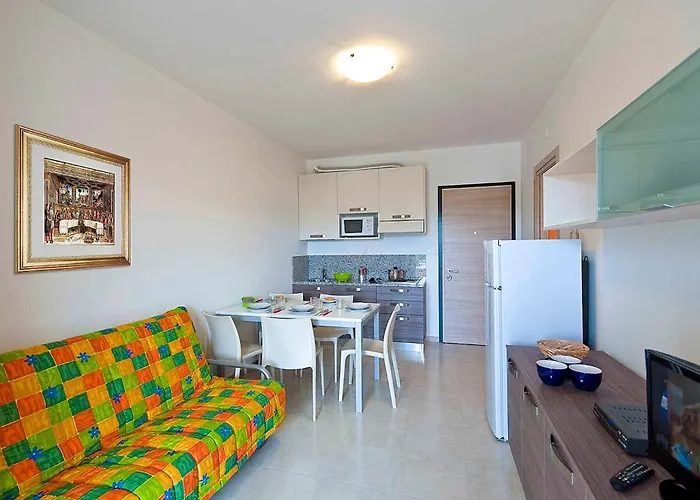 In 24463 * ビビオーネ